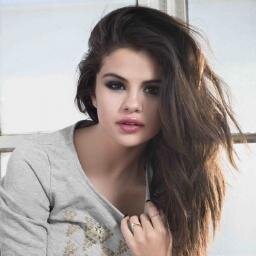 Twitter spécialement conçu pour les concours sur vos Stars préférés Lady Gaga, Demi Lovato, Justin Bieber, Lillte Mix, Selena Gomez, Miley Cyrus et tant d'autre