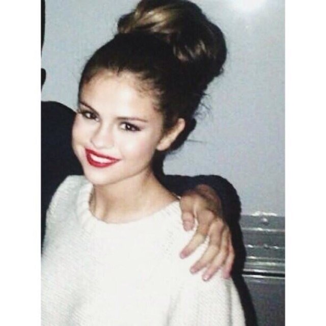 Compte source français sur Selena Gomez :) Info, fact et news dans les favoris. Stars Dance à gagner à 200 followers !