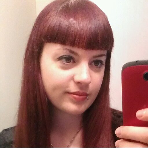 SynnPeaWolf's profile picture. 25. lesbian. sci fi nerd.