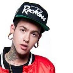 Holaa?) Soy Re buena onda me gusta joder musho aveses soy re incha pero ue soy re buena con todos los qe son buenos con Migo Seguime y te sigo †