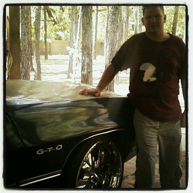 jdbarnes82's profile picture. Love life,music,surfing,extreme sports,custom rides,sneaker head