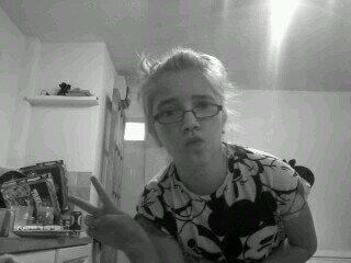 love youtubers people like janoskiens jacsgap teddy Casper lea sam troy sivan alfie deys marcuss the vanps........and one dirction.
