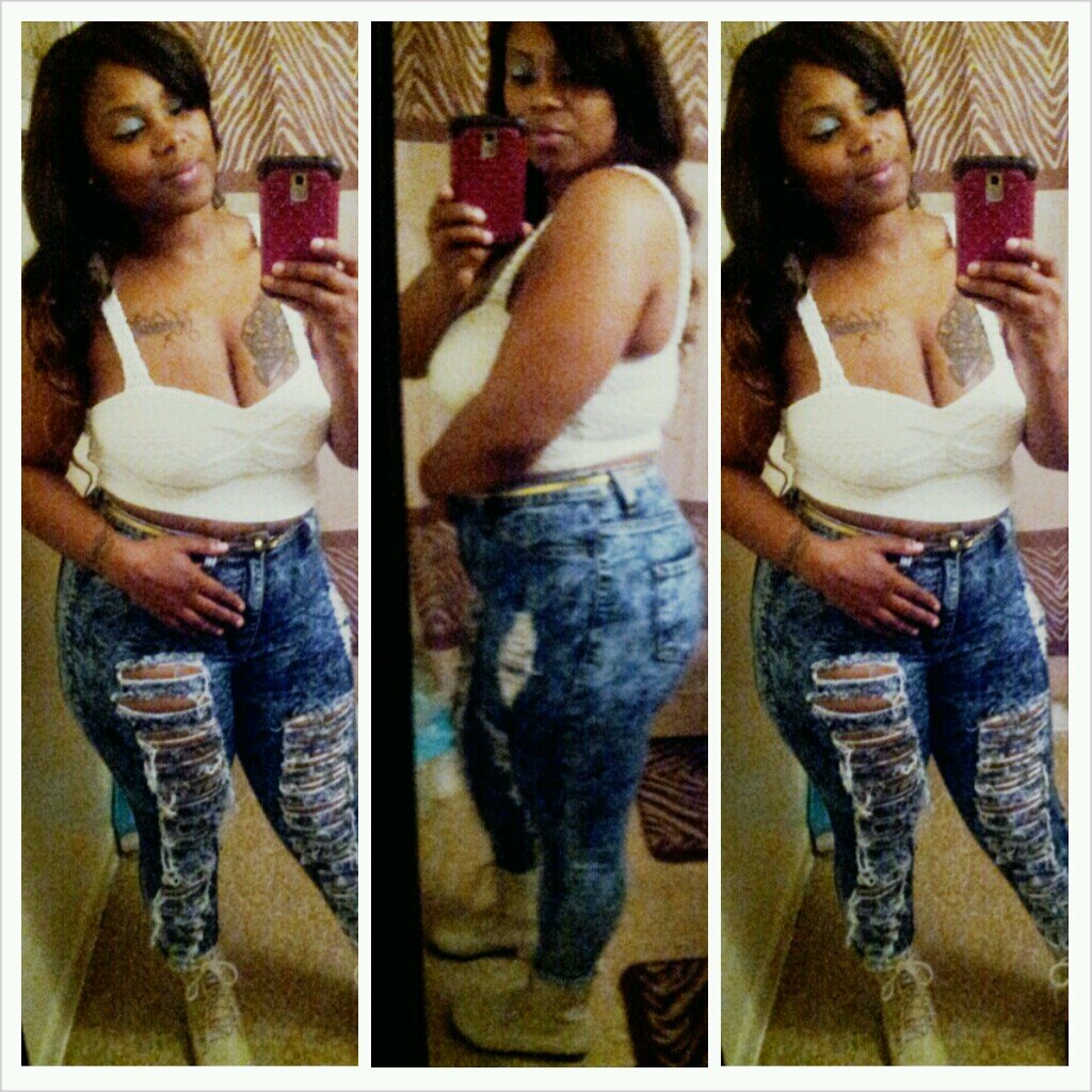ii gt sum chairs fa muh haterz ii cnt stand dem mufu.