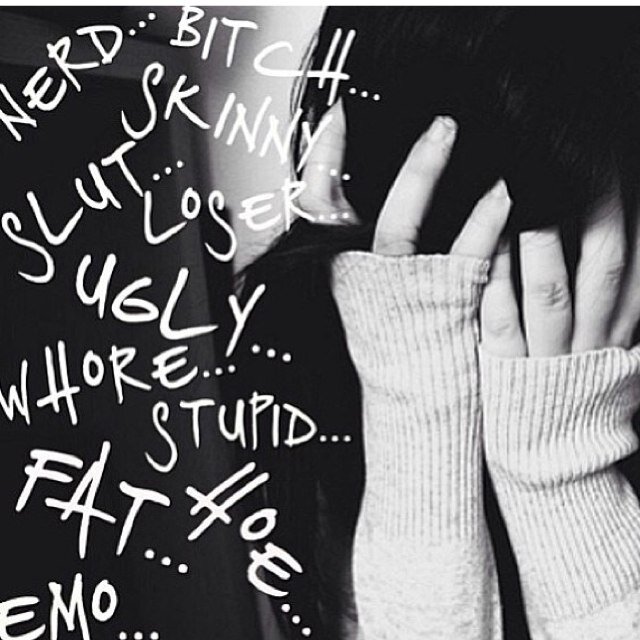 I cut myself - depressed- bulimia - anorexic - 17 - alone - sad - livin in a hell - diagnosed depressed - :c:c - lesbian - my name is Lara - fuck - emo -