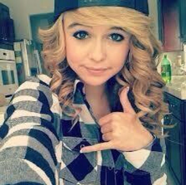 ACod4Hacker's profile picture. A Bro