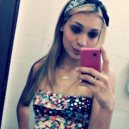 “Algumas pessoas te amarão pelo o que você é. Outras te odiarão pelo mesmo motivo. Acostume-se!”
