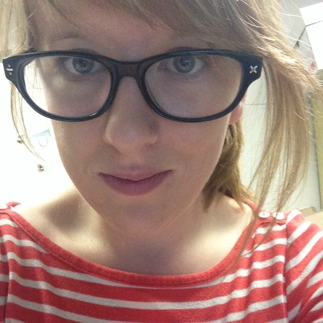 Kentucky Room Librarian at my local public library. Loves kitties, Kentucky, bikes, running, good bourbon, and veganism. (All tweets are my own)