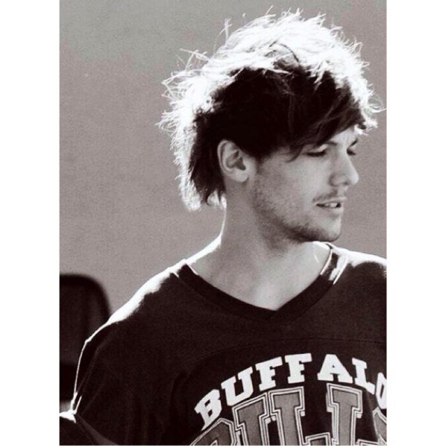 Follow @softkittyzouis thanks x