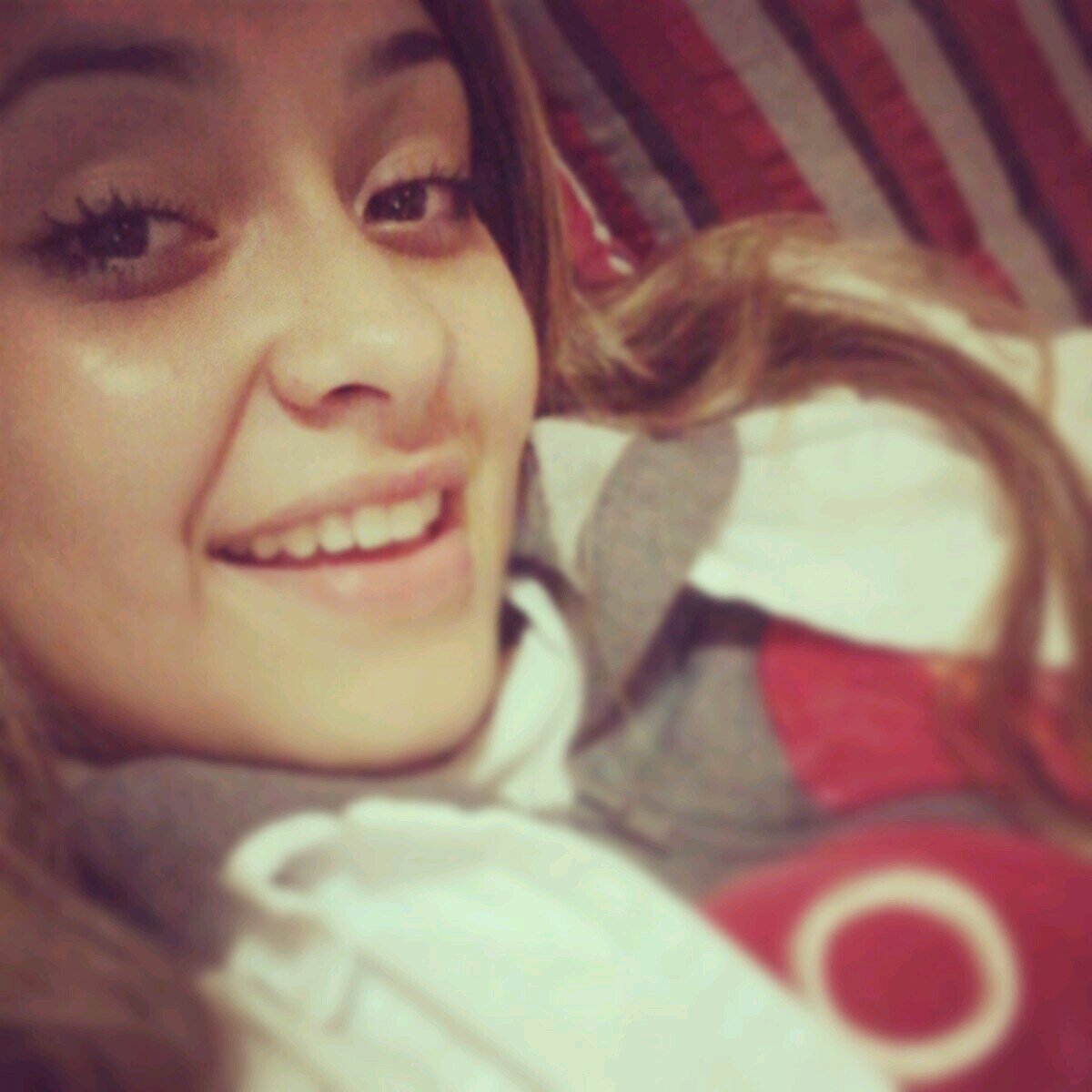 Sorria o tanto quanto voce respira. Ame enquanto voce viver. http://t.co/5ULjfhg0S7…