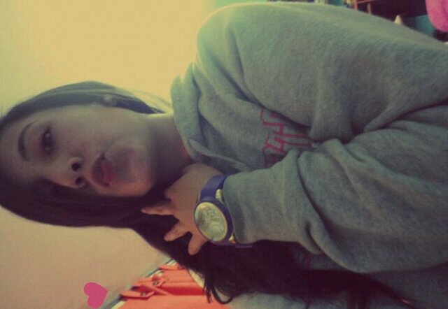 Mientras más triste sea tu historia, más fuerte debe ser tu sonrisa♥ |                                              lema #Nadie diga de esa agua no Bebere