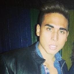 amante del pop....simplemente un gladiador....asi que “Why are you so obsessed with me?....never to far