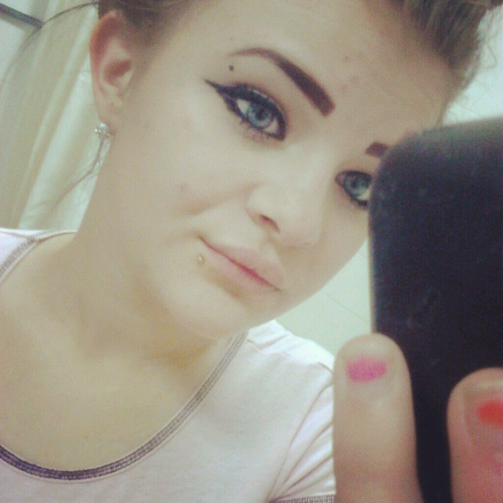 follow my instagram- caitlingreen1