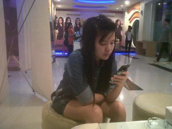 Amelia_Putri88's profile picture. Kesederhanaan adalah hidupku. Melangkah ke depan itu tujuanku.