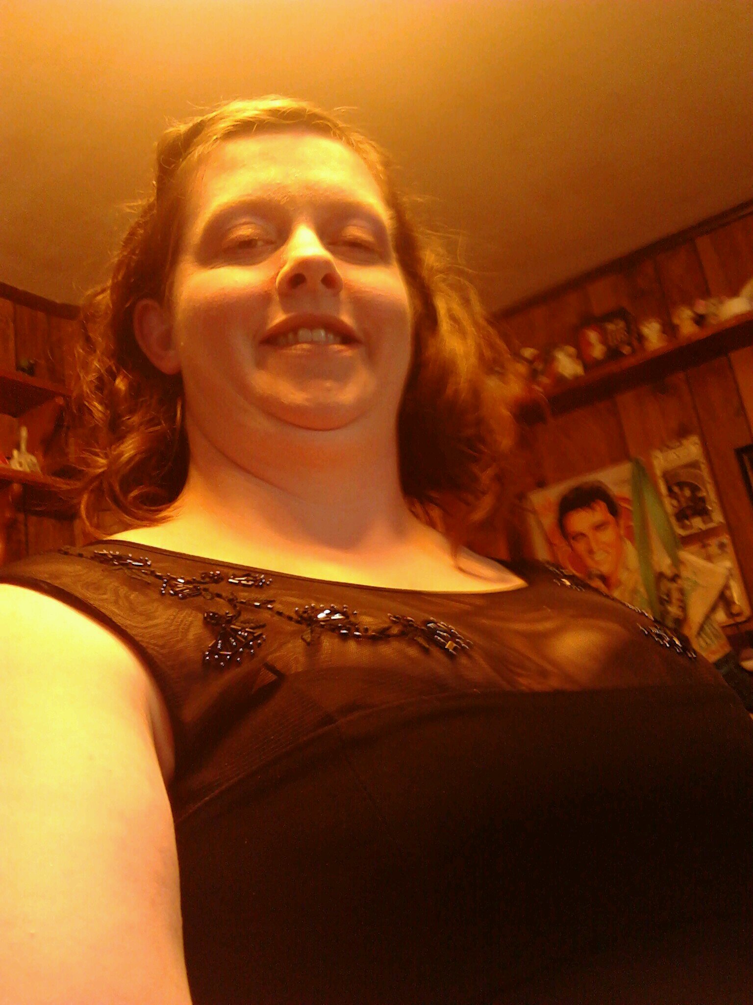 This is my backup account. @Dawn1980Alicia. Mom of 2. Wife I love to cook,read and listen to music.