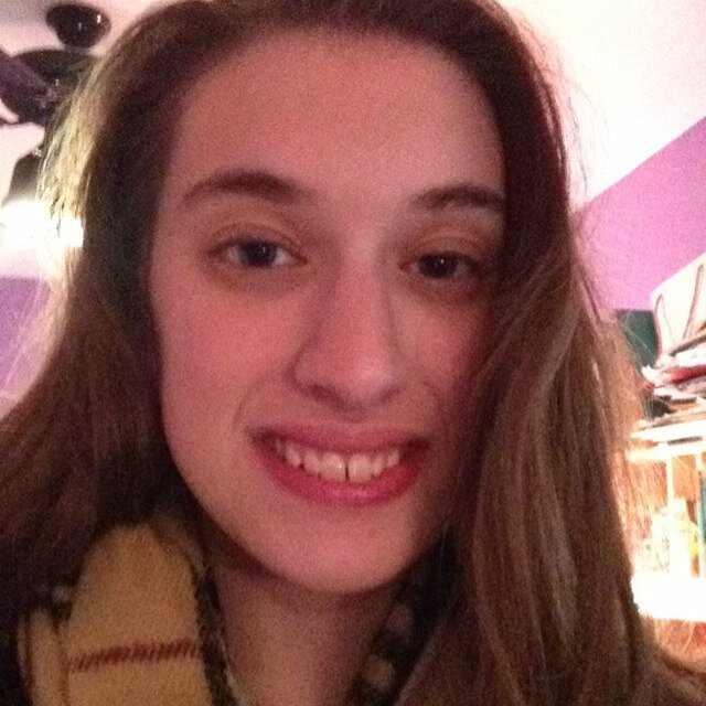 I like to sing and I'm a songwrirer. My goals in life: to become a teacher, and have one of my songs recorded by a big lable. My inspiration is Angie Miller.