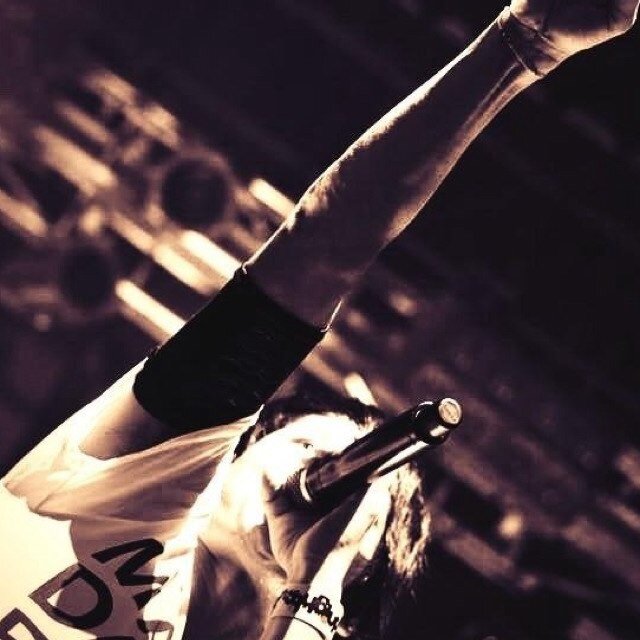 uw034's profile picture. 