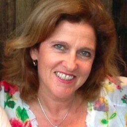 #BigData girl who loves #DisruptiveTech, yoga, motherhood and old vines Barossa shiraz. Working at MuleSoft.