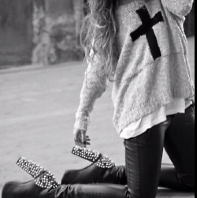 •Jesus loving coffee drinking cat loving hipster•