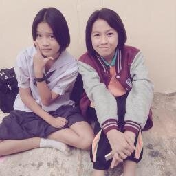 สาวัสดีน่ะ เราชื่อ ออย น่า