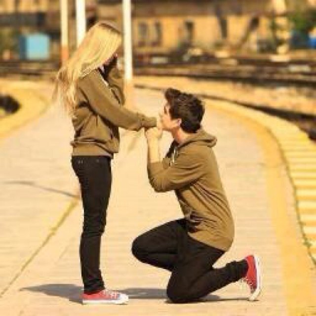 Tweets over gevoelens, liefde, liefdesfoto's, gedichten en tips over liefde | 100% originele tweets | Contact: LiefdesPrins2