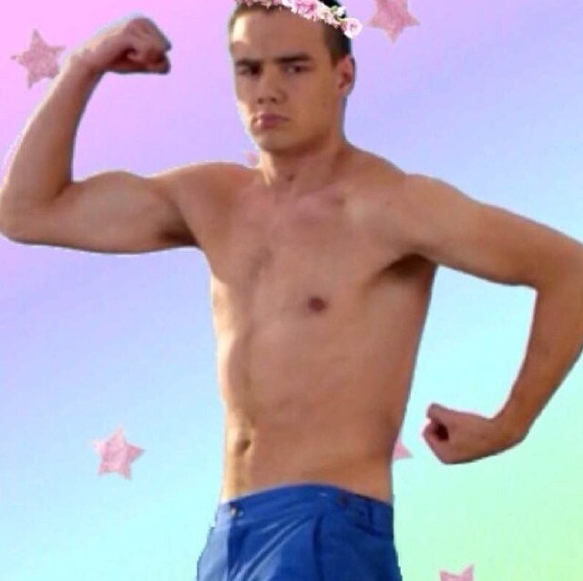 Follow @NiallsWinter now