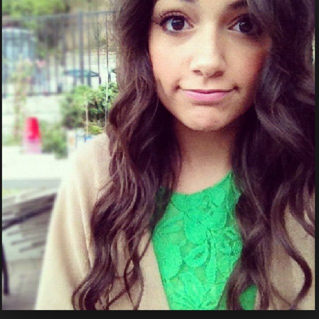 She makes vids for da Youtube, She stole over 4 million peoples hearts and she loves everyone of us MOTAvators. BETHANY NOEL MOTA