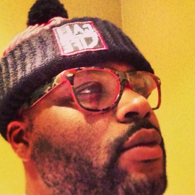Hip Hop Atist/SongWriter/Entraprenaur www.Facebook/NicolusCrome http://t.co/YppQUT677n @Nicolus Crome http://t.co/6ycX08asBB