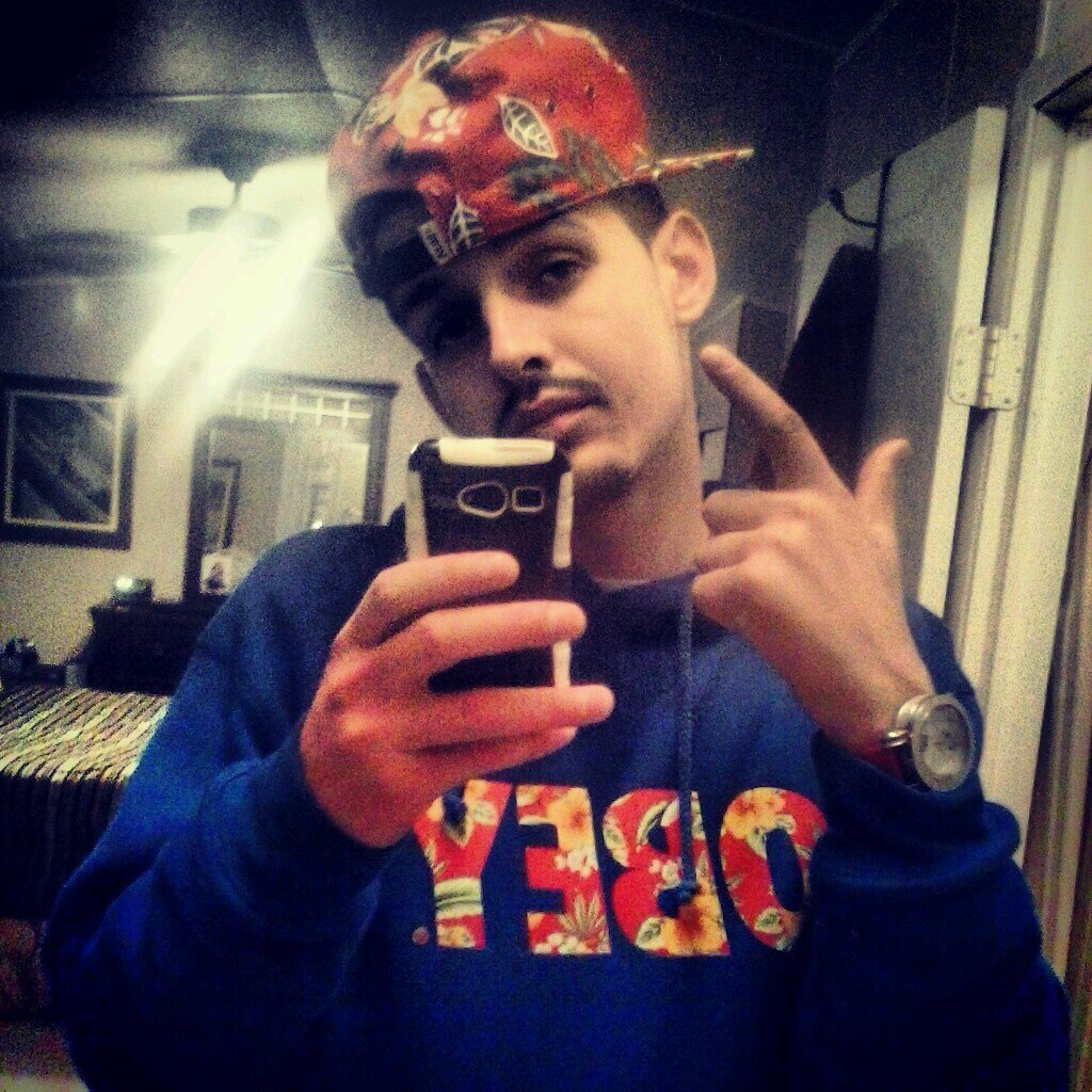 #1LOVE Beanz, Reese, Edot & @187youngsuccess $ Stackin Every Dollar $ #TeamRidahz #TeamSED #TeamTaurus #TeamMLK..Instragram= yung_milk89