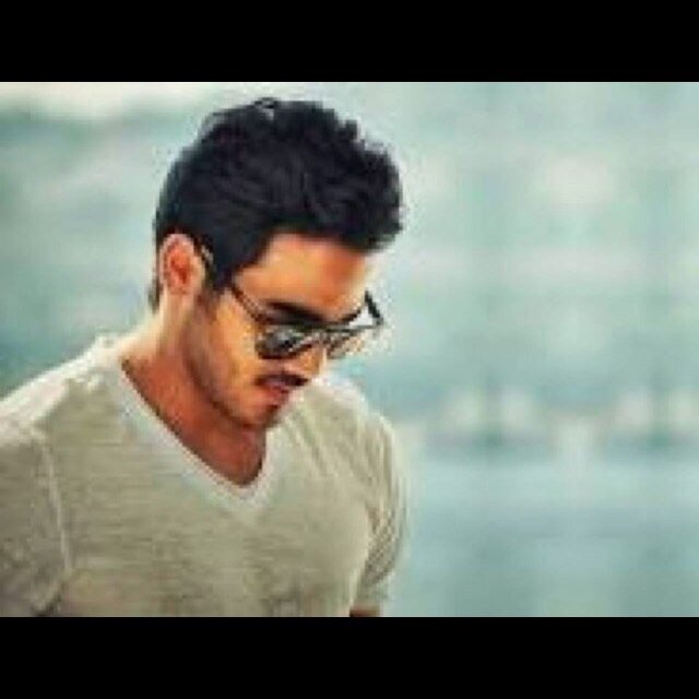 ( أغرد بما يروق لي ✋ شعر+نكت+وناسه+فرفشه ) بعيداًً عن السياسه ✋ ( فلو مي + فلو باك ) ✌️ ملاحظه ؛ آرجو زيارة المفضله