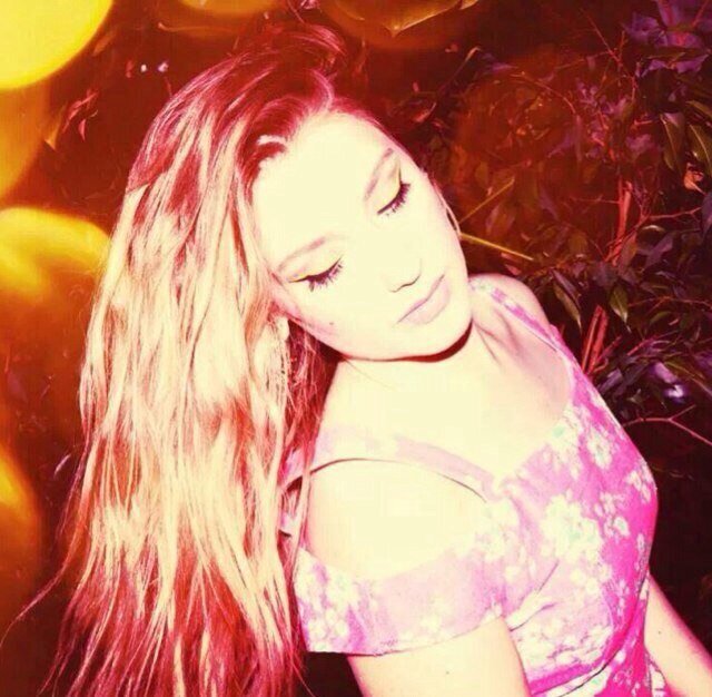 #ellastar for life!