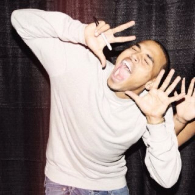 hey im team breezy come n follow me on instagram @chrisbreezylovesme, team breezy since 05,