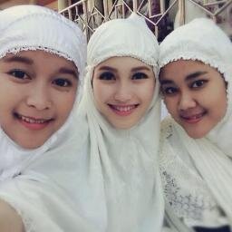 Saranghaeyo ..this twitter FanBase of @ayutingting_new oke .. WE LOVE AYU TING TING O̷̴̷̴̐ﻬO̷̴̷̴̐ (♥͡▿♥͡ʃƪ) .. Followed by kak ayu ♥14.02.2012♥ .. Thanks all :*