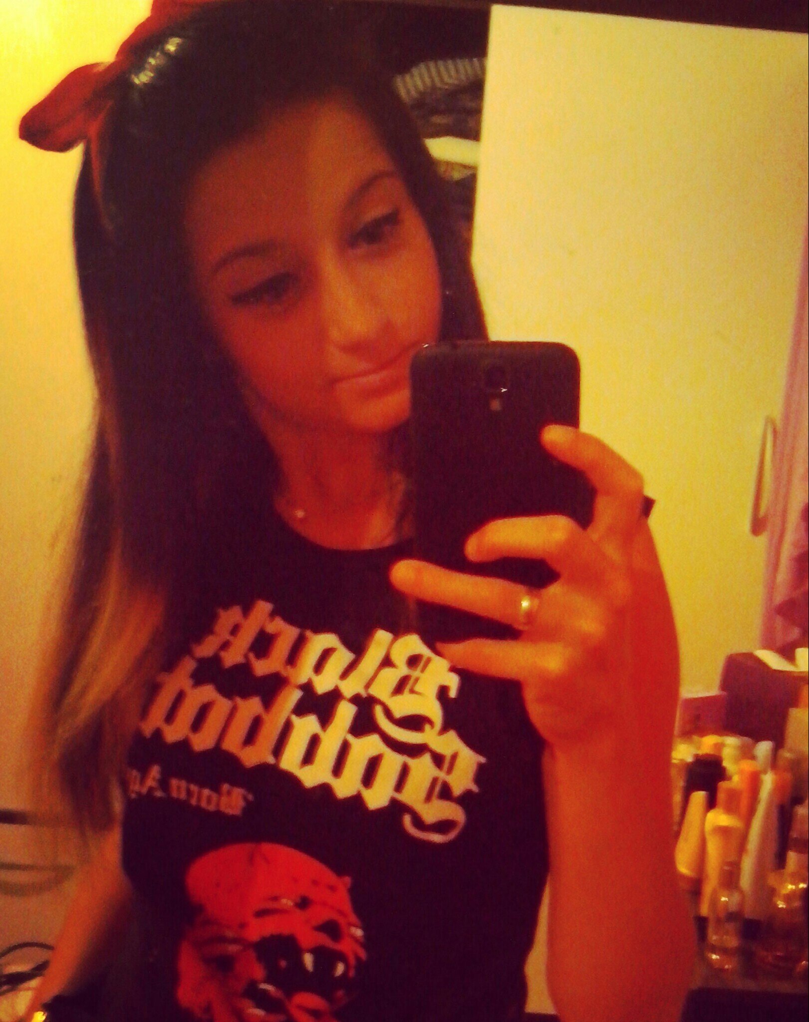 JanataraSilveir's profile picture. 