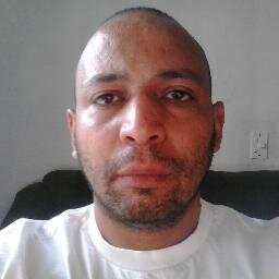 OI procurando eletricista  achou Edvaldo eletricista  consulte-nos( 011) 95813-86-36 ou (011)-99133-74-22  instalação desde um pequeno reparo a uma grande obra.