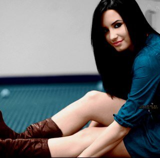 I'm @Demiredlipsvato this is a free follow