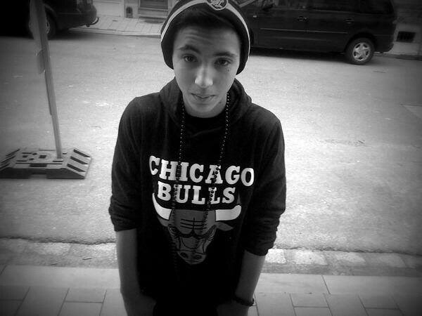 ||Offιcιαl Twittєr|| I want you to be in ♡ but I want to be the Reason. ♥