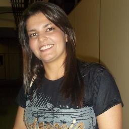 Não sou nada.
Nunca serei nada.
Não posso querer ser nada.
À parte isso, tenho em mim todos os sonhos do mundo.