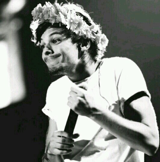 If your reading this I love you already. please follow @niallers_babex THANKS AND HAPPY NEW YEAR .
