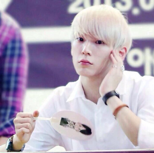 สนใจมาเป็นอเมริกาโน่แก้วโปรดของผมไหมครับเบบี้ ㅋㅋ I always love you ma babyz. please support us. We are B.A.P (real: @himchanchan)