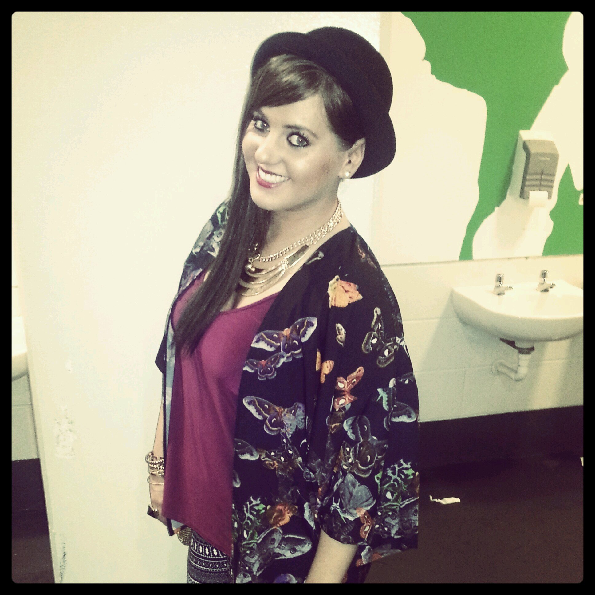 XmarsbarX's profile picture. Emily Jane...
Live for the moment never look back