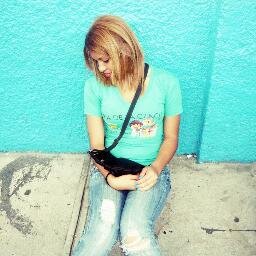 follow me and I follow you :D
Lovatic,smiler,directoner,jonatika,selenetika,rusher,mixer & belieber♥