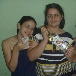 gosto de pizza,amo novelas,curto a familia.