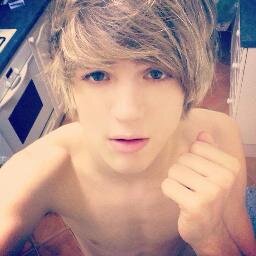 Singer, 16, UK !
