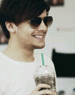 Free Follow From @raspharrycraic beause I love you. PLEASE DONT FOLLOW HERE FOLLOW @RASPHARRYCRAIC BC ILY THANKS SO MUCH BBY 