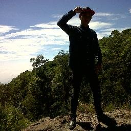 terjatuh untuk melompat tinggi