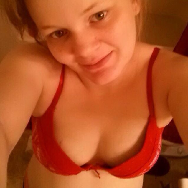 im very freaky and always horny wanna try bondage sooooo bad. i love bbc so come on hmu lets have some freaky funn..