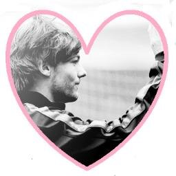 thanks for following @onlinezouis i love you all stay beautiful and perfect
