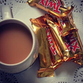 : يا بعدهم عن شوف عيني : مسافات و يا قربهم للقلب / بأقصى وريده ♡