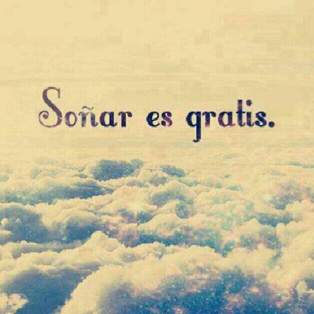 Cuidado con los miedos, les encanta robar sueños.       ~Follow for follow~