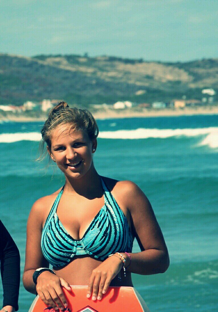 Loving every moment of life, living it to the fullest. I follow back :)